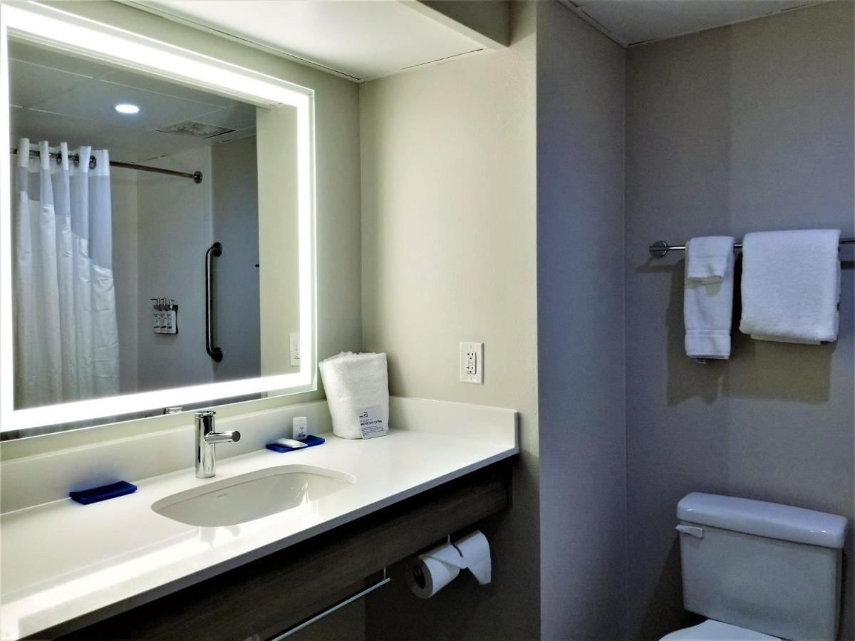 Holiday Inn Express Apex - Raleigh By Ihg Экстерьер фото