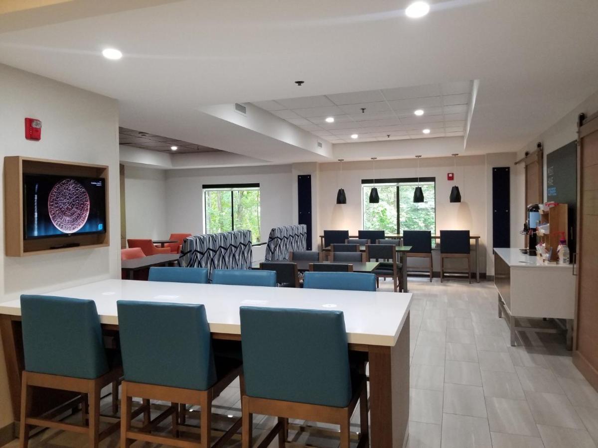 Holiday Inn Express Apex - Raleigh By Ihg Экстерьер фото