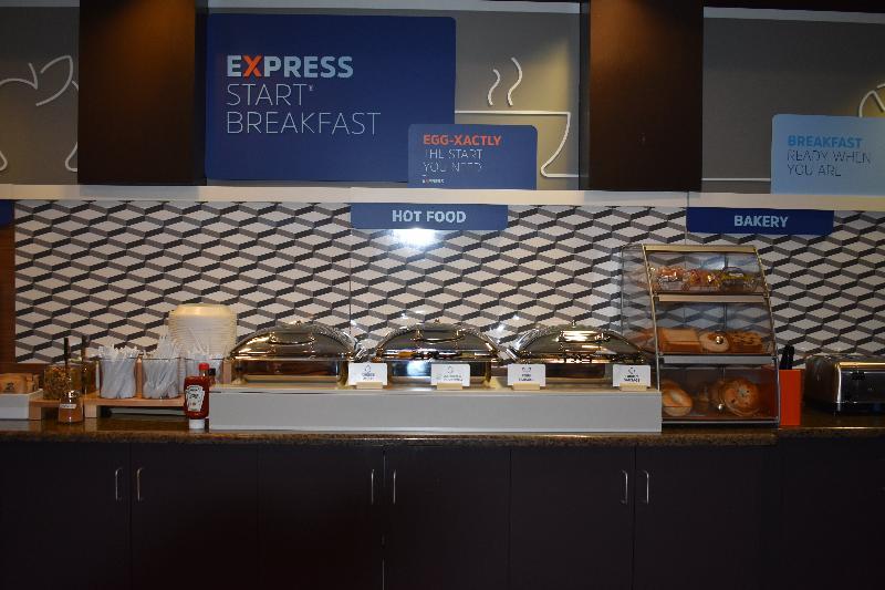 Holiday Inn Express Apex - Raleigh By Ihg Экстерьер фото
